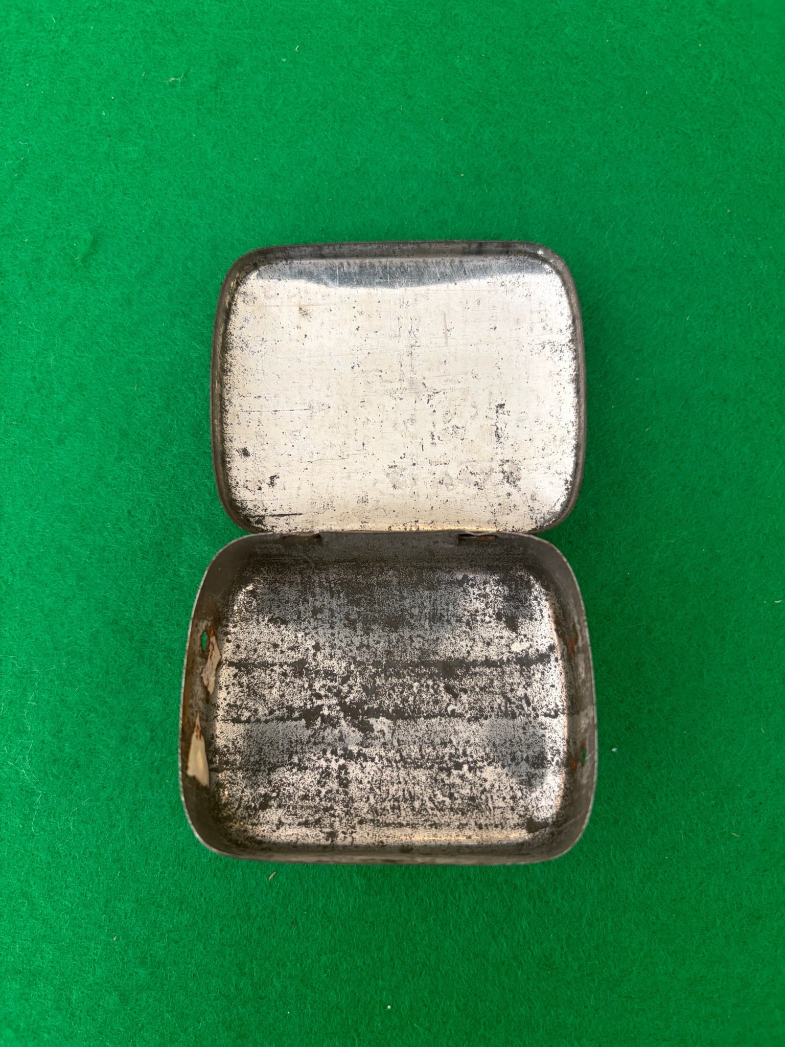 Selection of 1oz pocket tobacco tins (Price range: £20-£50)
